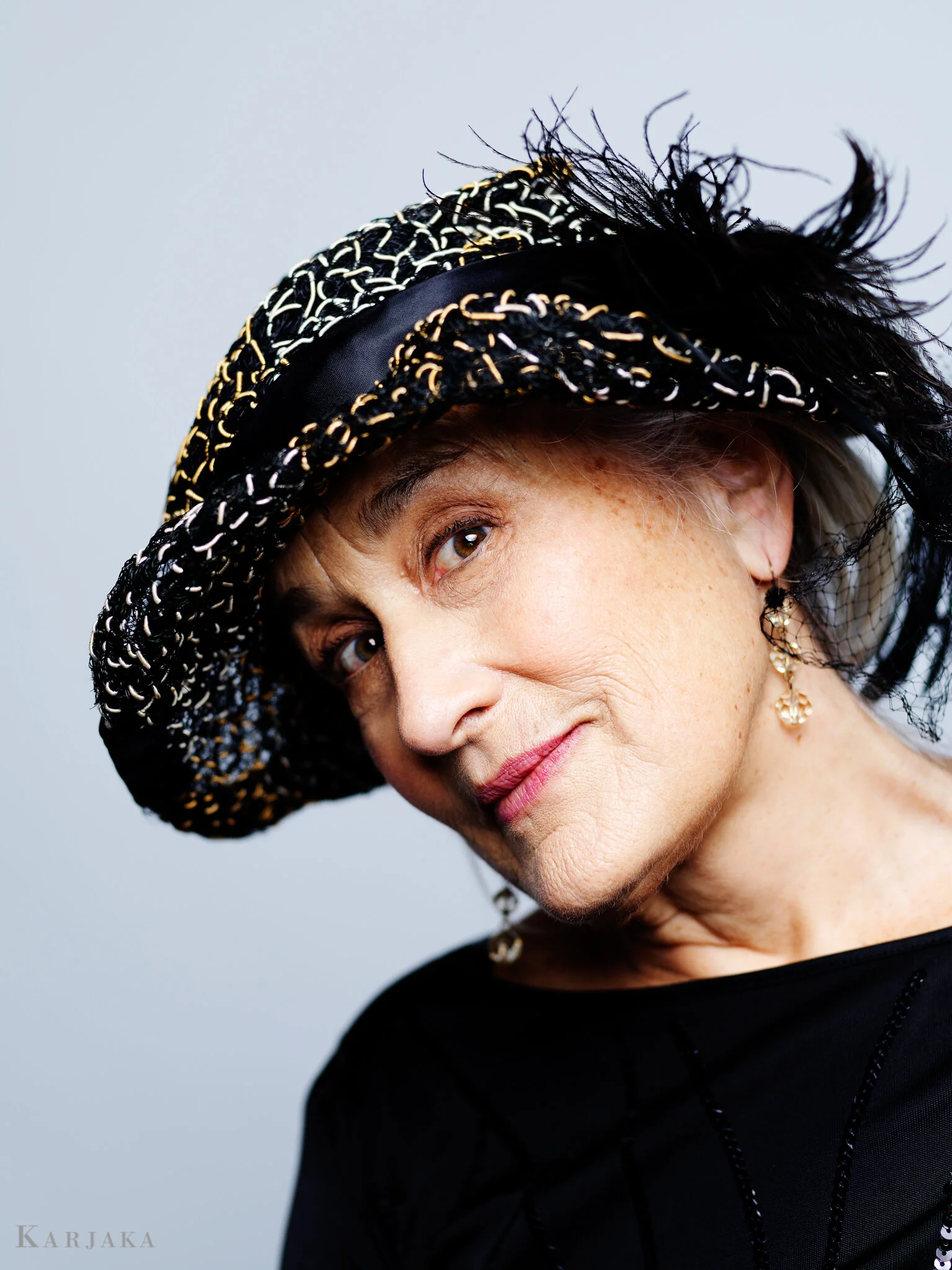 Biography — LUCY SHELTON